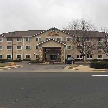 Quality Inn & Suites Loveland Exterior photo