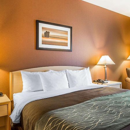 Quality Inn & Suites Loveland Exterior photo