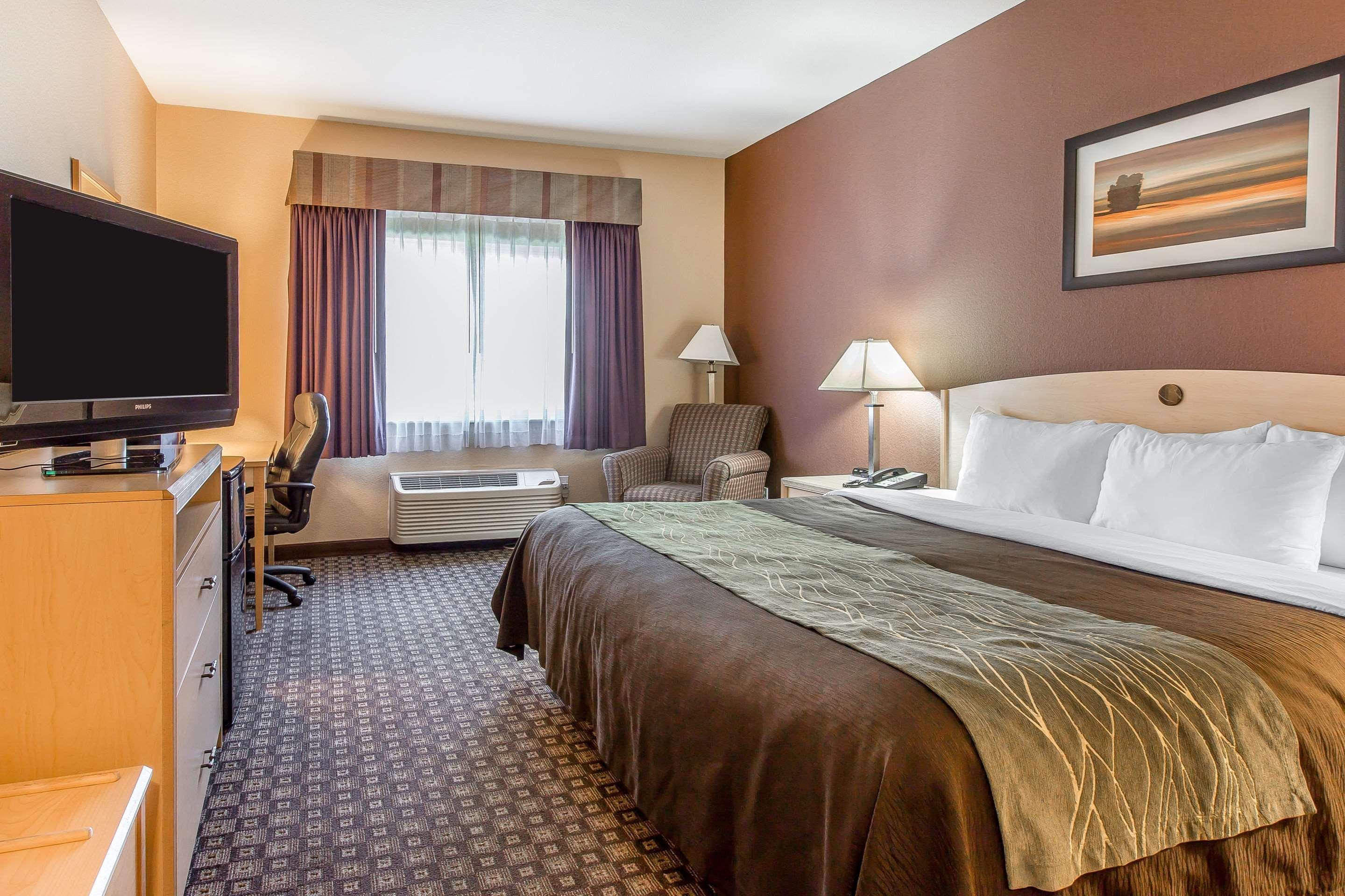 Quality Inn & Suites Loveland Exterior photo