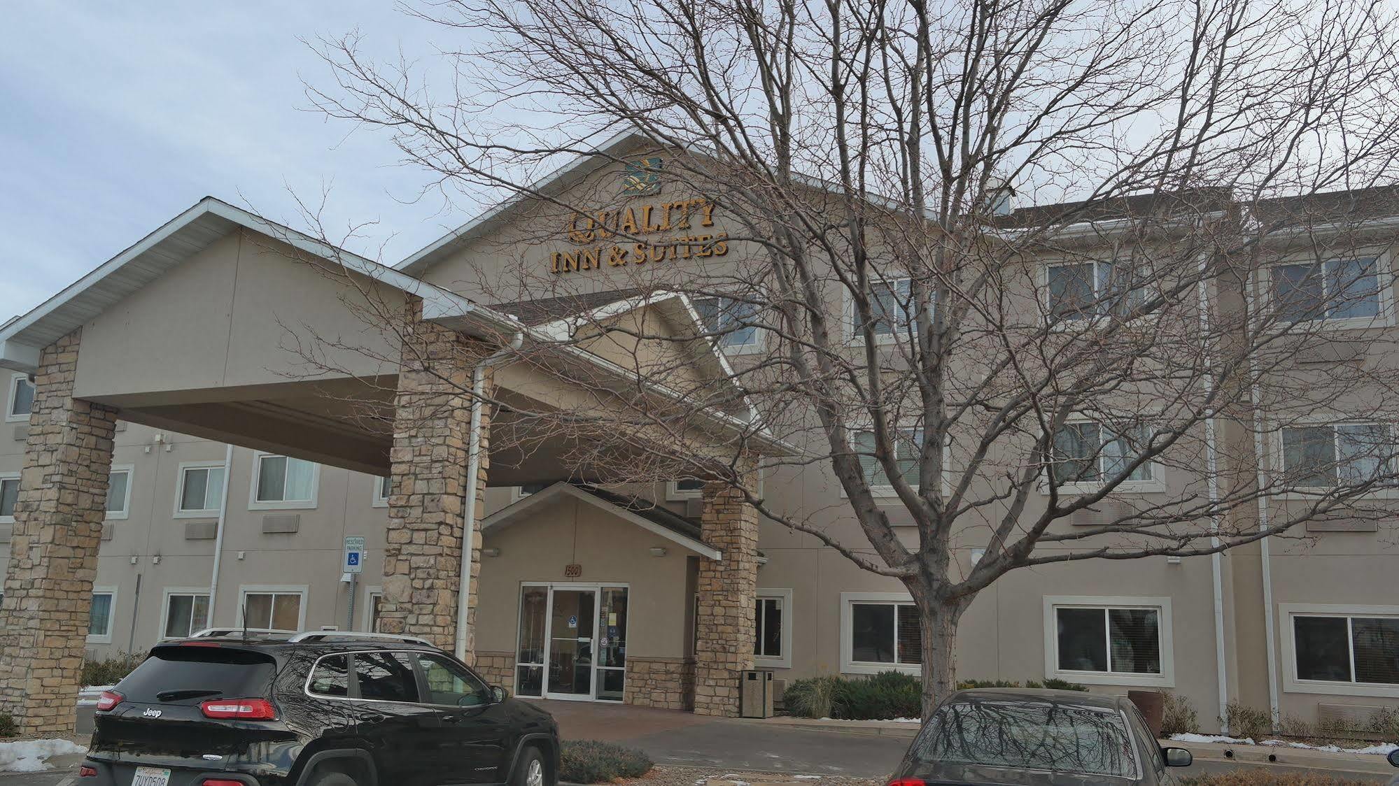 Quality Inn & Suites Loveland Exterior photo