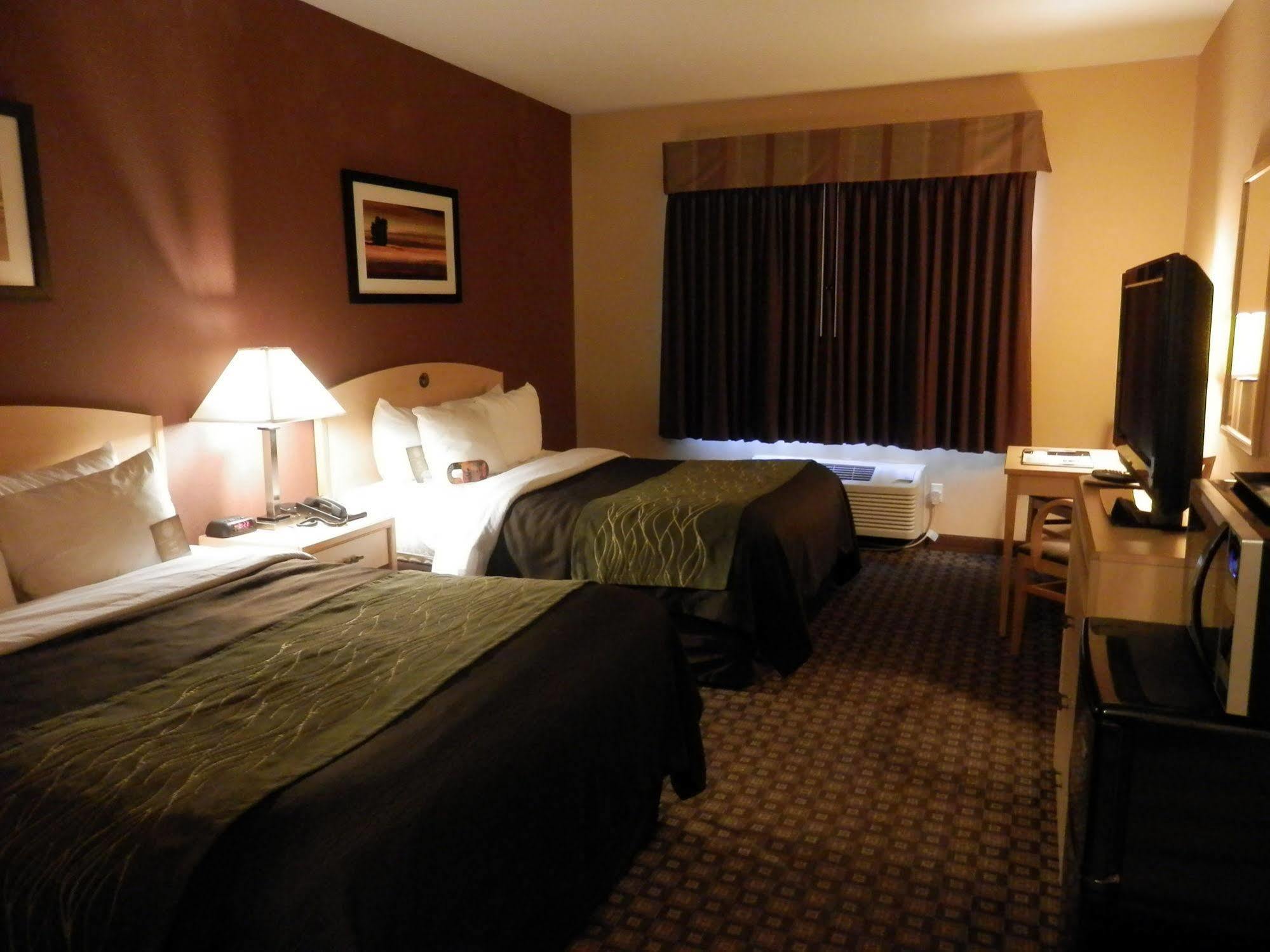 Quality Inn & Suites Loveland Exterior photo