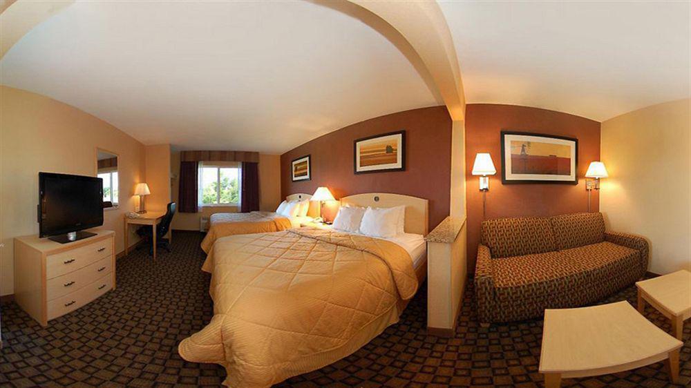 Quality Inn & Suites Loveland Exterior photo